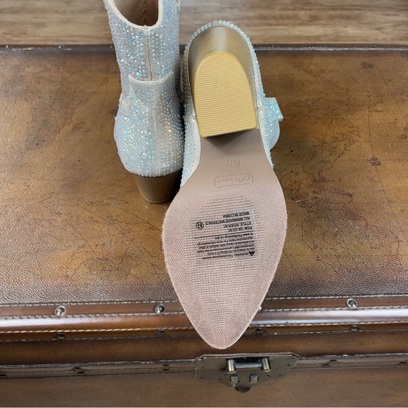 Forever Cowboy Western Ankle Rhinestone Bling Booties SZ:8.5 NWOT - Picture 10 of 13